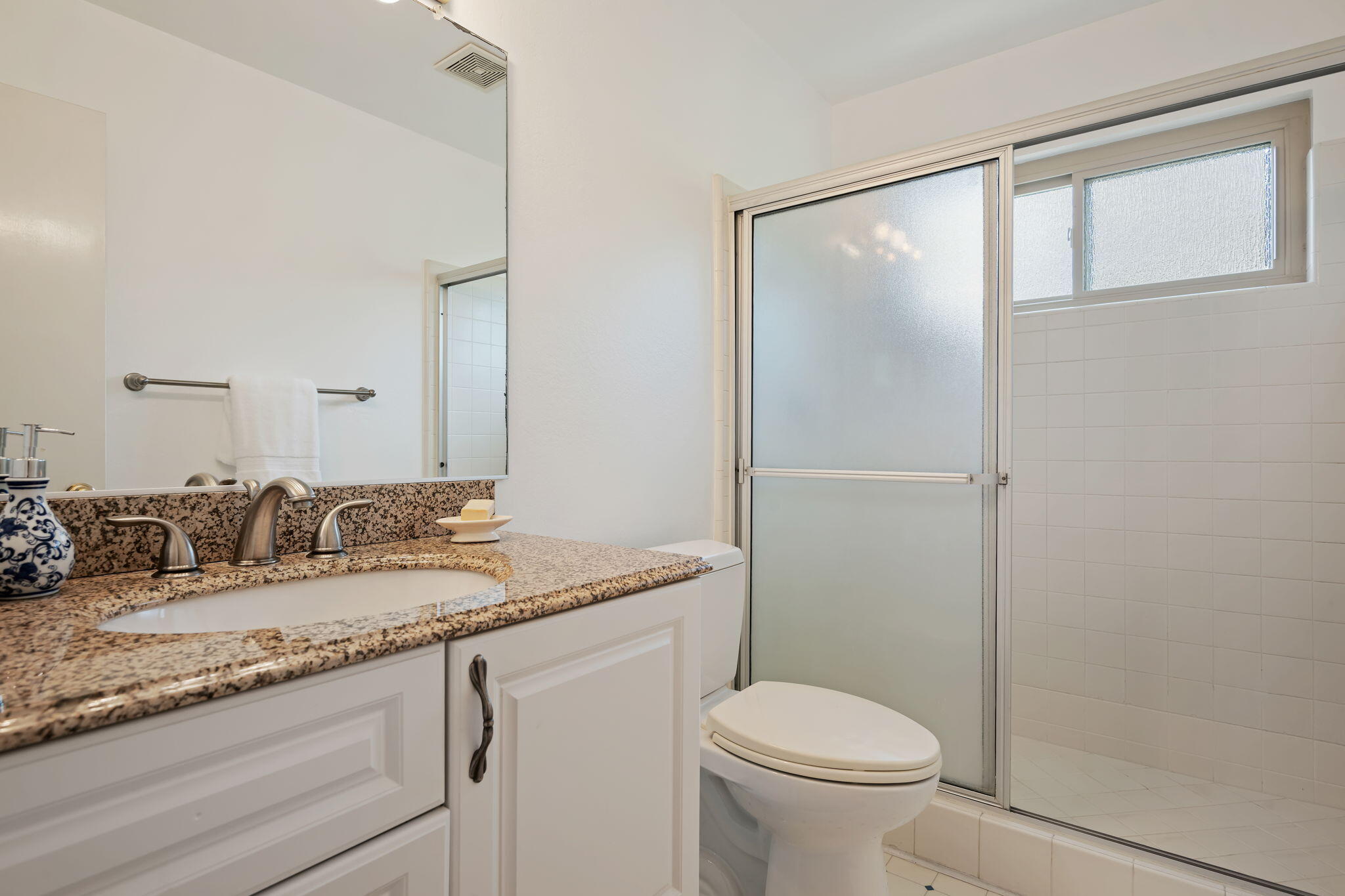 875 Norma Way Santa Barbara, CA 93111 - Photo 21 of 33 Bathroom 2