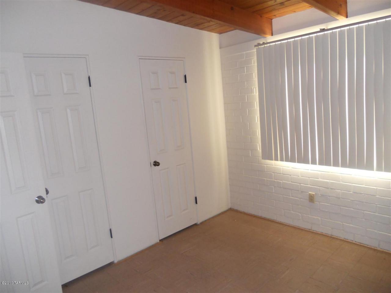 4602 East Fort Lowell Road Tucson, AZ 85712 - Photo 8 of 10