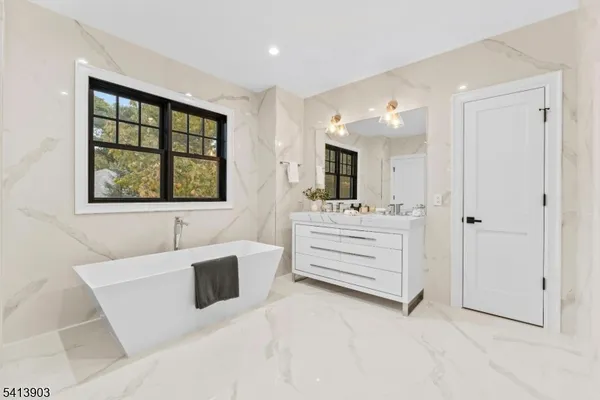 $5,288,000 | 330 Hartshorn Drive, Short Hills, NJ 07078