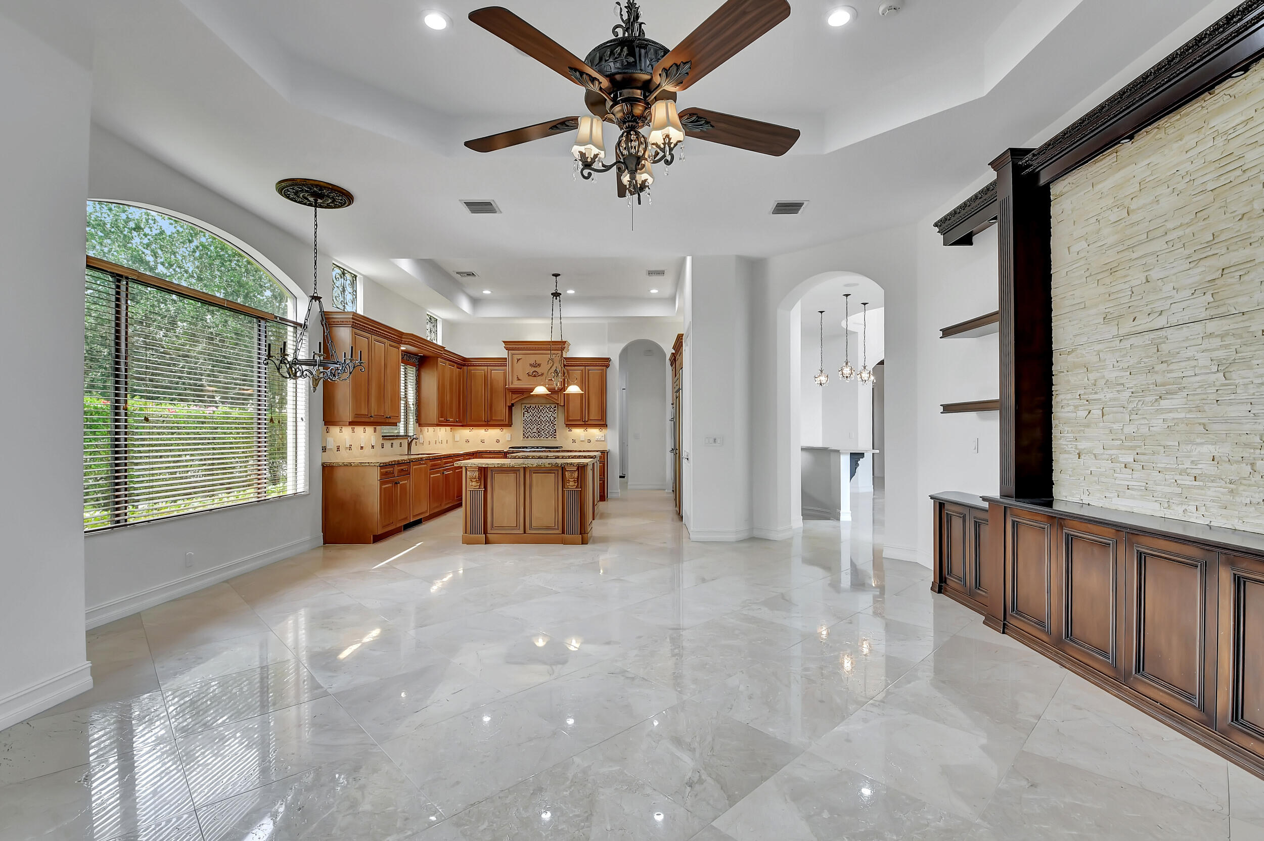 17682 Middlebrook Way Boca Raton, FL 33496 - Photo 25 of 75 41_dsc_7582 Family Room