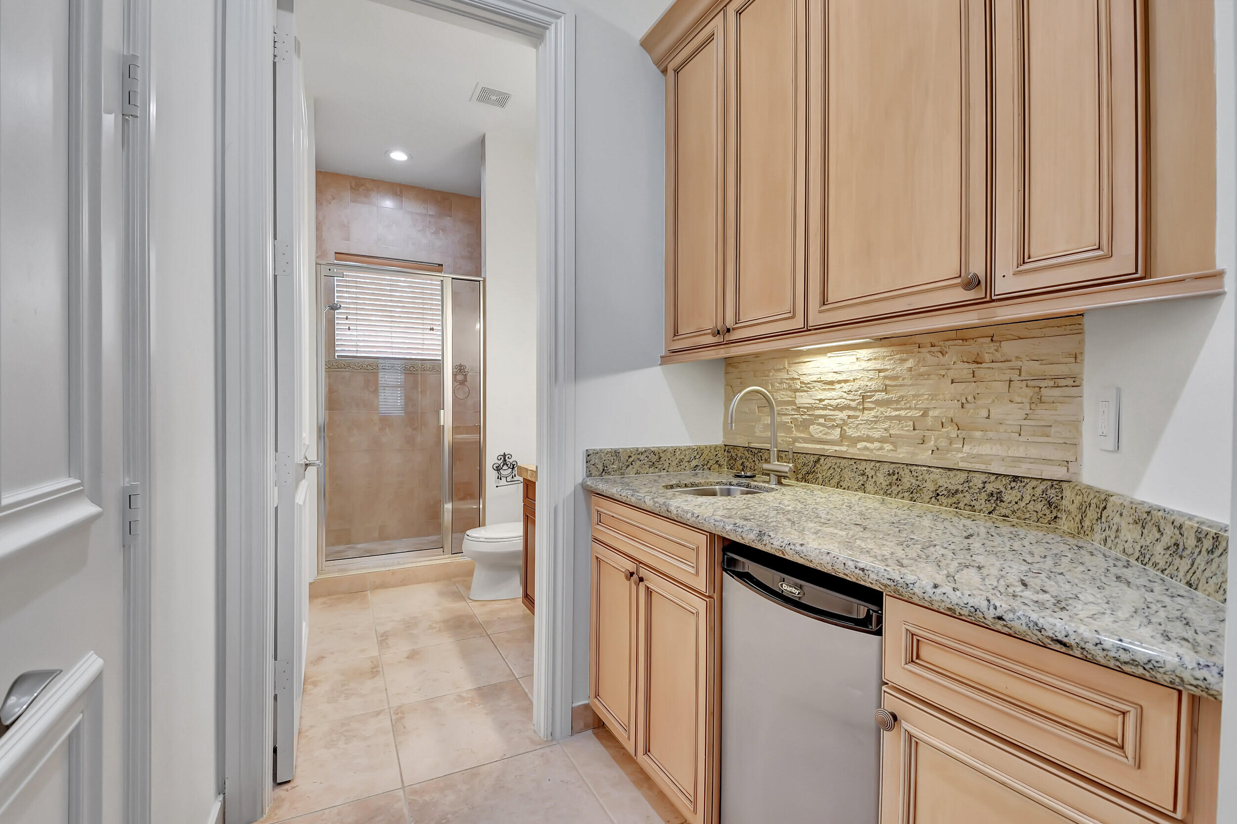 17682 Middlebrook Way Boca Raton, FL 33496 - Photo 46 of 75 65_dsc_7712 64_dsc_7707 Media Room Bar