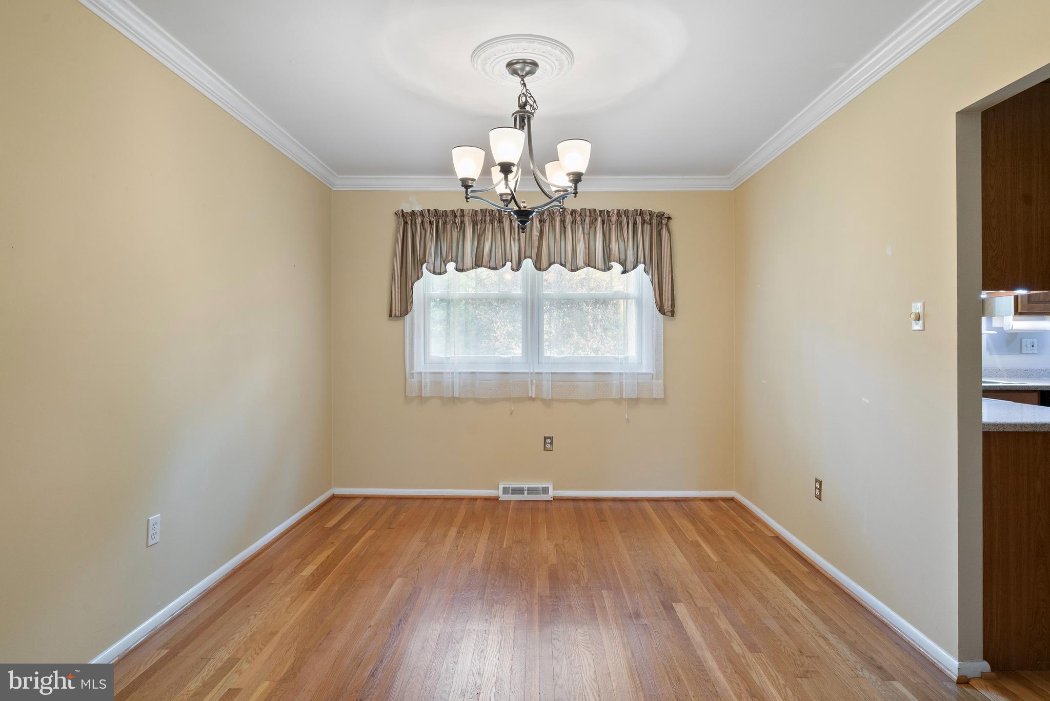 14 Old Town Road Cherry Hill, NJ 08034 - Photo 8 of 27 Gallery Image 8