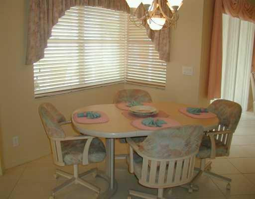 3300 Overlook Road Davie, FL 33328 - Photo 5 of 8 Kitchen