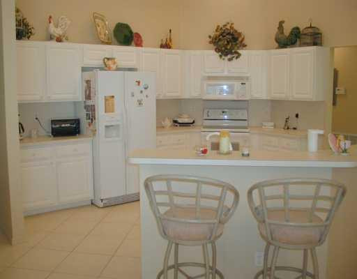 3300 Overlook Road Davie, FL 33328 - Photo 7 of 8 Kitchen