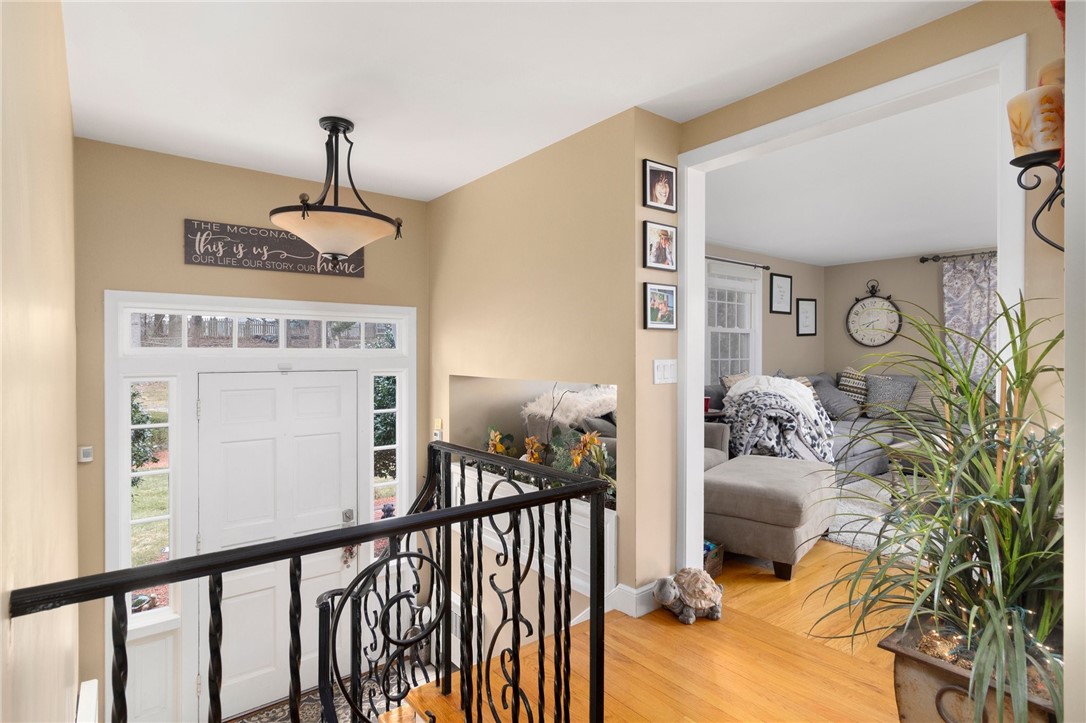 17 Evergreen Road Lincoln, RI 02865 - Photo 7 of 36 Gallery Image 7