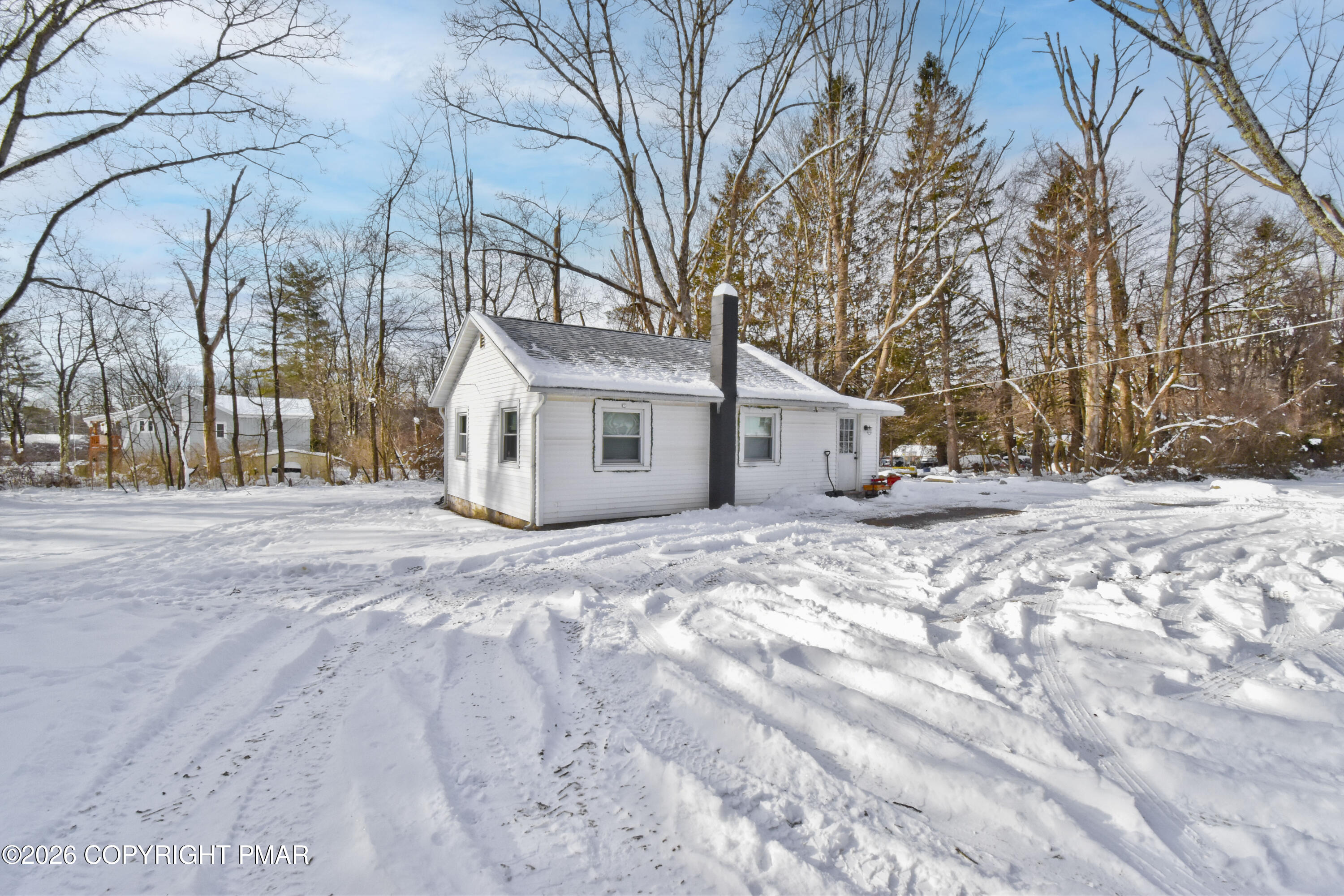 115 Squirrel Lane Cresco, PA 18326 - Photo 18 of 20 9 Exterior (3)