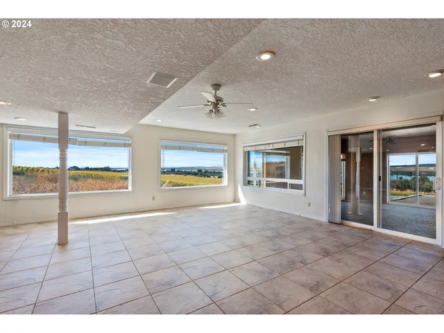 $985,000 | 27696 Hwy 730 Umatilla Or 97882, Umatilla, OR 97882