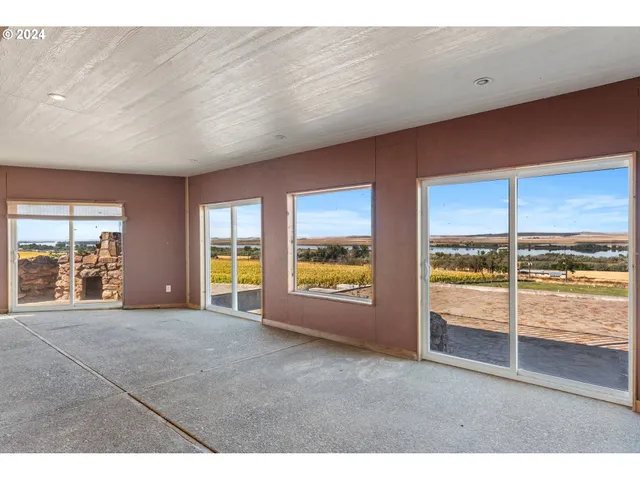 $985,000 | 27696 Hwy 730 Umatilla Or 97882, Umatilla, OR 97882