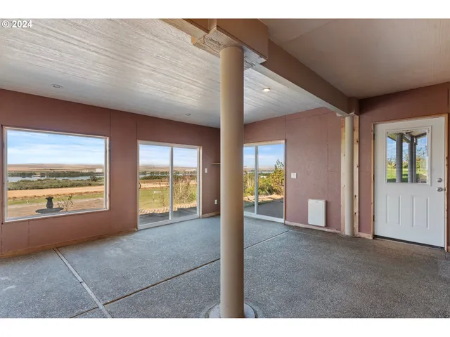 $985,000 | 27696 Hwy 730 Umatilla Or 97882, Umatilla, OR 97882