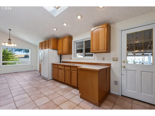 $985,000 | 27696 Hwy 730 Umatilla Or 97882, Umatilla, OR 97882