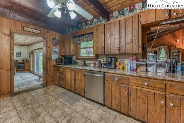 $1,455,000 | 183 Windshaken Lane, Newland, NC 28657