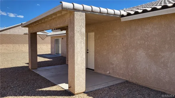 $1,700 | 4960 Santa Evinita Road, Fort Mohave, AZ 86426