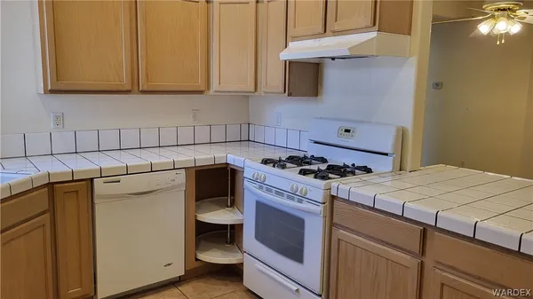 $1,700 | 4960 Santa Evinita Road, Fort Mohave, AZ 86426