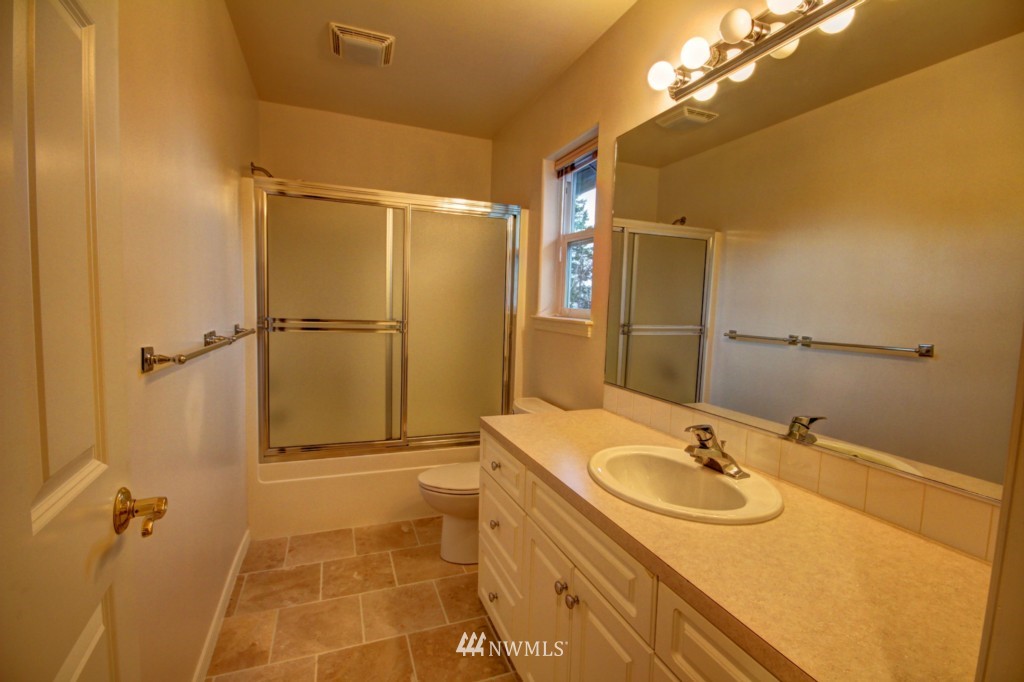 1402 Edwards Street Bellingham, WA 98229 - Photo 14 of 25 Gallery Image 14