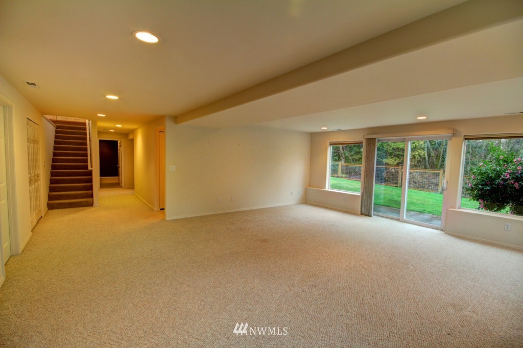 1402 Edwards Street Bellingham, WA 98229 - Photo 15 of 25 Gallery Image 15