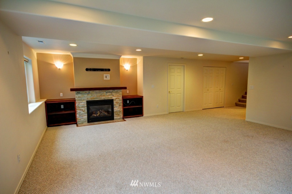 1402 Edwards Street Bellingham, WA 98229 - Photo 17 of 25 Gallery Image 17