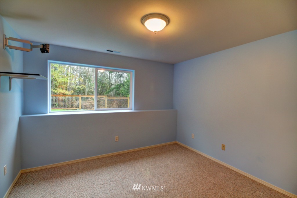 1402 Edwards Street Bellingham, WA 98229 - Photo 20 of 25 Gallery Image 20