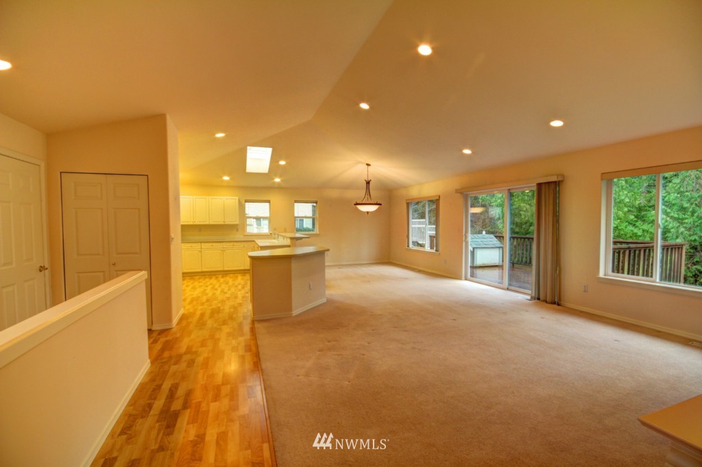 1402 Edwards Street Bellingham, WA 98229 - Photo 3 of 25 Gallery Image 3