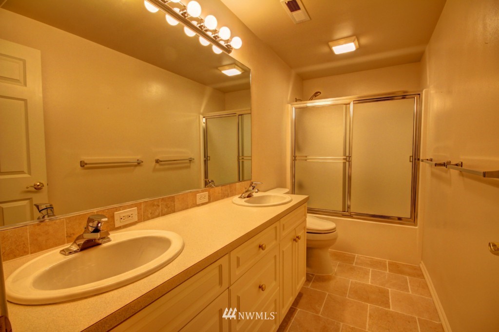 1402 Edwards Street Bellingham, WA 98229 - Photo 23 of 25 Gallery Image 23