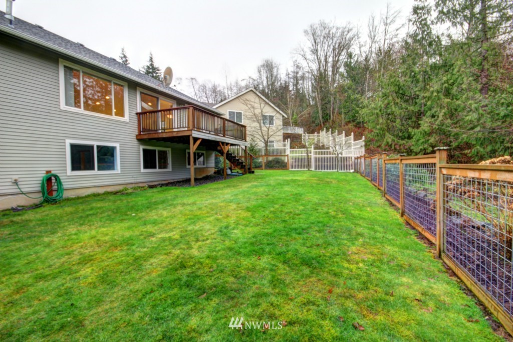 1402 Edwards Street Bellingham, WA 98229 - Photo 24 of 25 Gallery Image 24