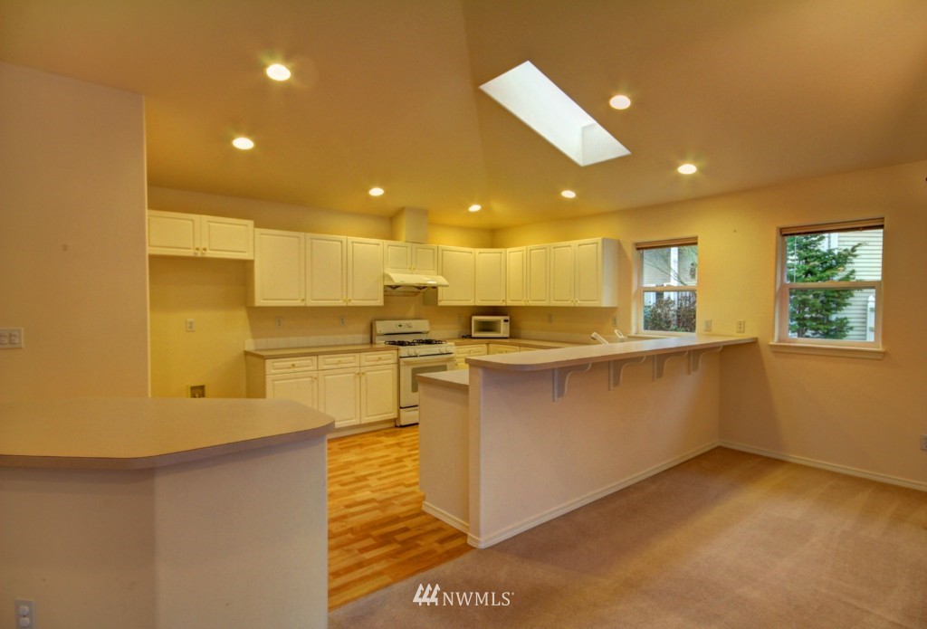 1402 Edwards Street Bellingham, WA 98229 - Photo 9 of 25 Gallery Image 9