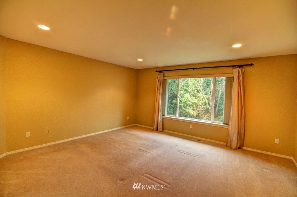 1402 Edwards Street Bellingham, WA 98229 - Photo 10 of 25 Gallery Image 10