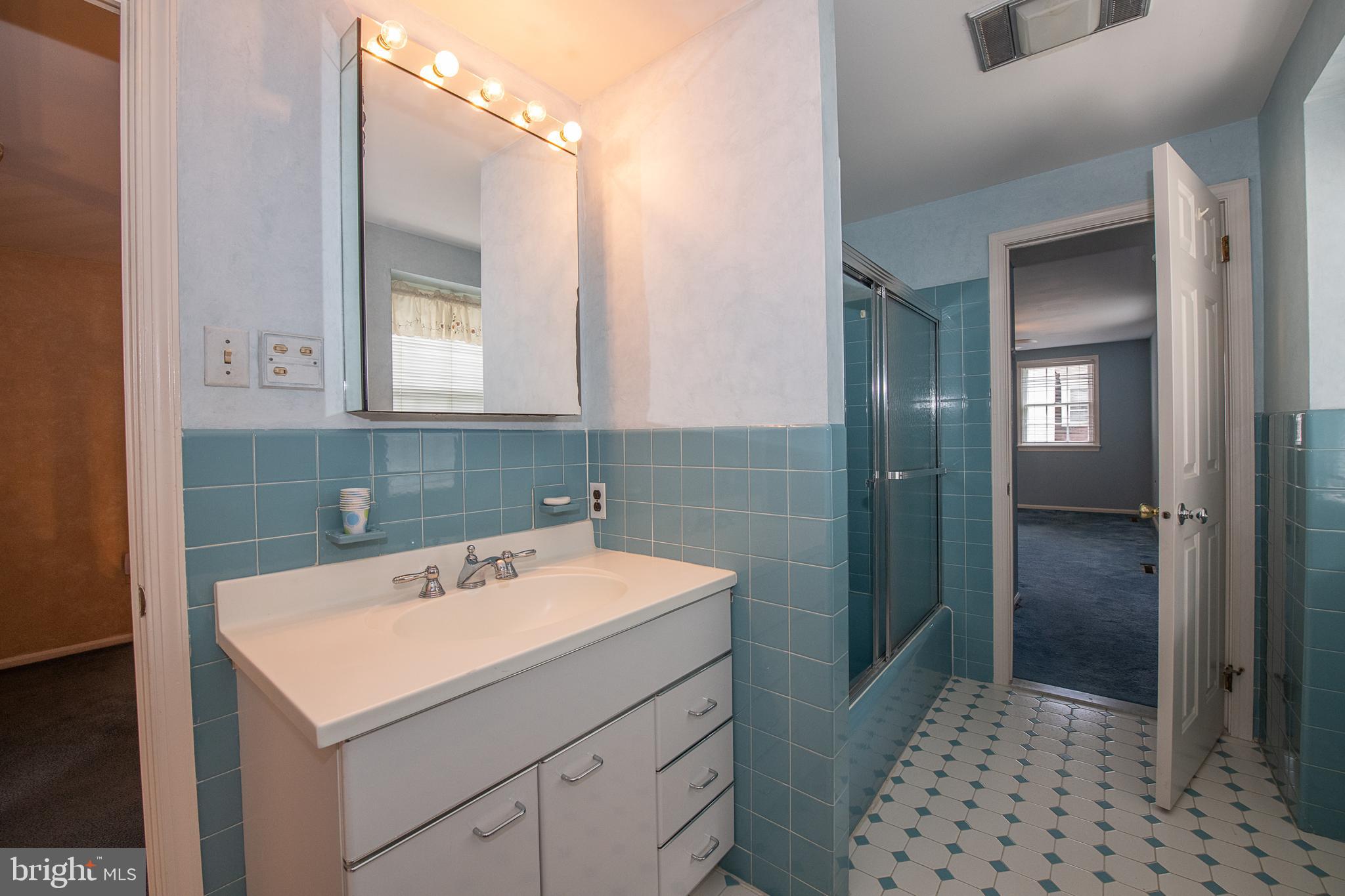 1220 Knox Road Wynnewood, PA 19096 - Photo 35 of 47 Hall Bathroom