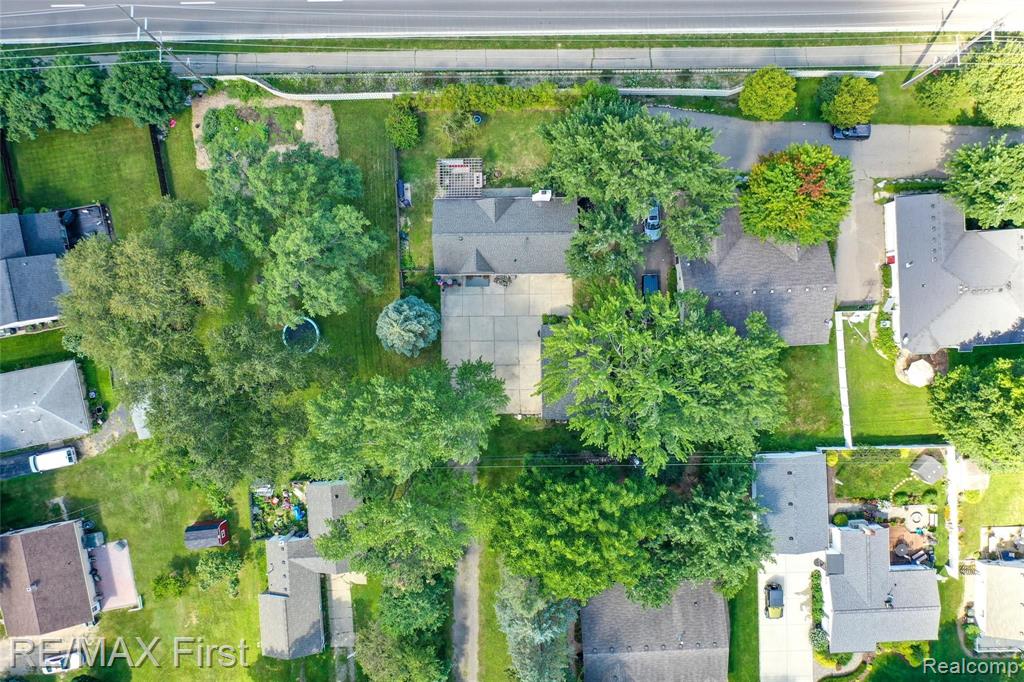 570 Curzon Road Rochester Hills, MI 48307 - Photo 4 of 20