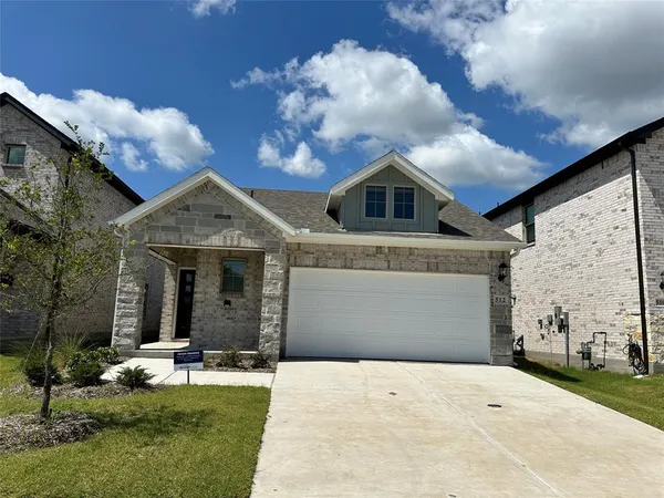 $2,100 | 512 Dorothy Drive, McKinney, TX 75071