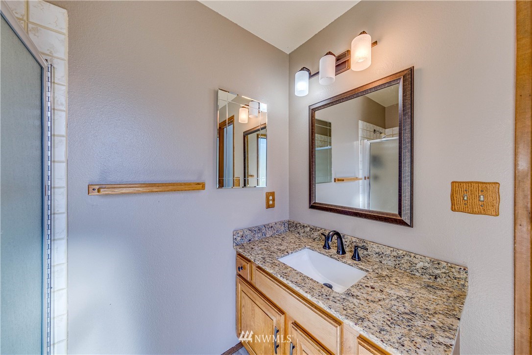 21821 3rd Avenue Southeast Bothell, WA 98021 - Photo 14 of 29