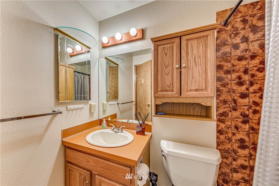 21821 3rd Avenue Southeast Bothell, WA 98021 - Photo 16 of 29