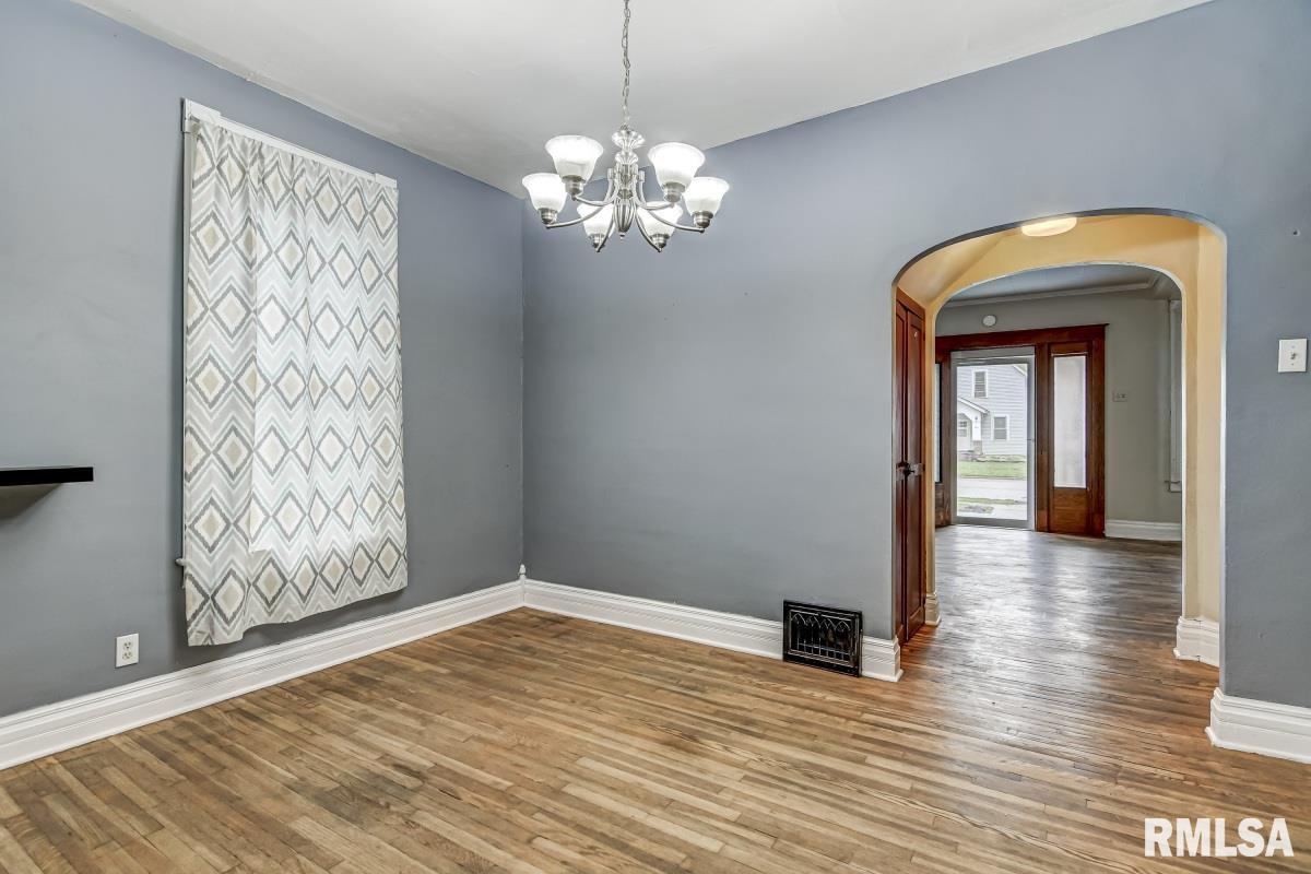 1135 West Edwards Street Springfield, IL 62704 - Photo 8 of 20 Gallery Image 8