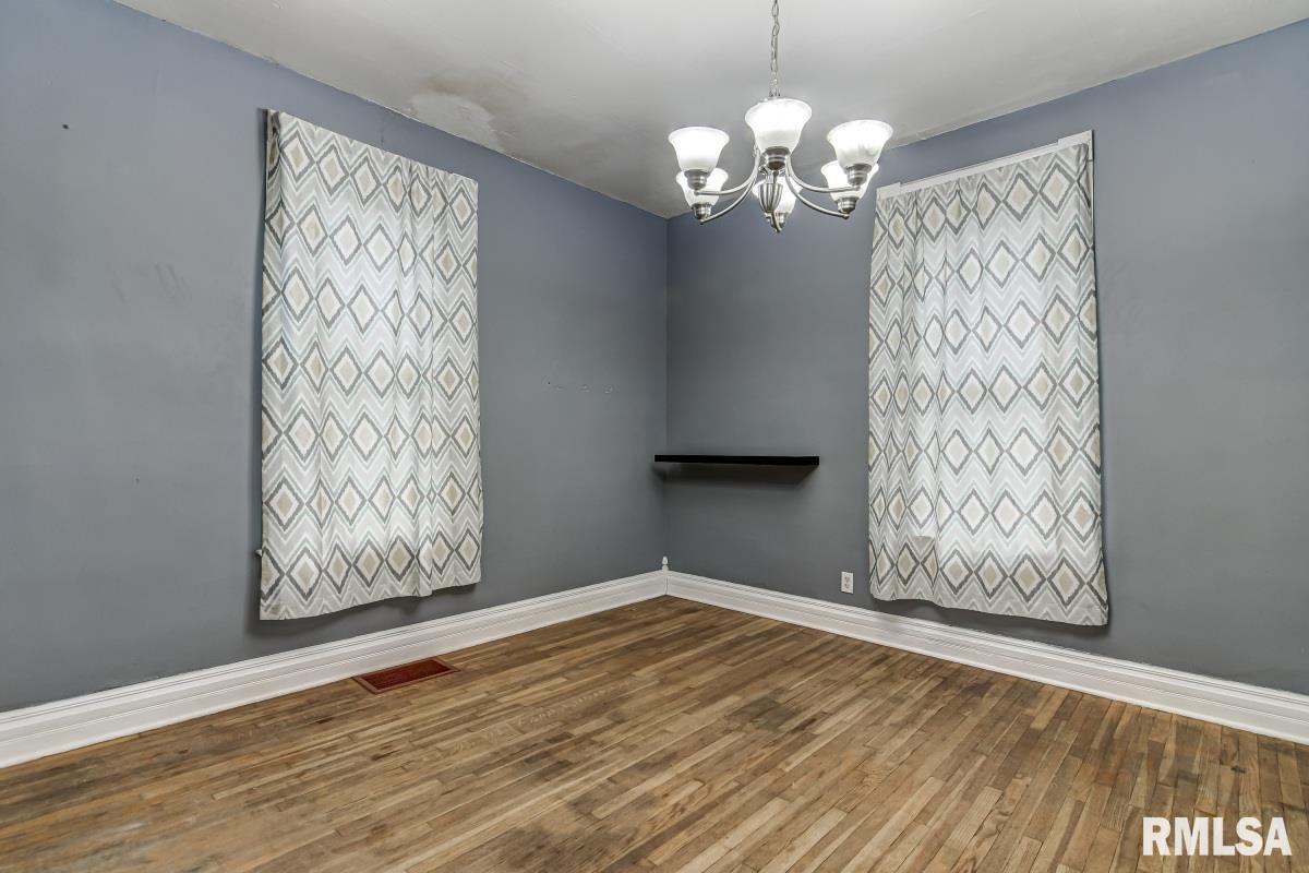 1135 West Edwards Street Springfield, IL 62704 - Photo 9 of 20 Gallery Image 9