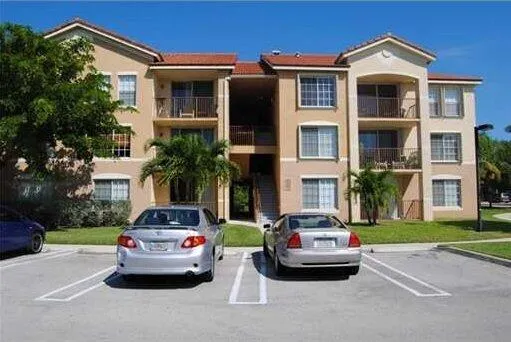 $1,900 | 913 Villa Circle, Boynton Beach, FL 33435