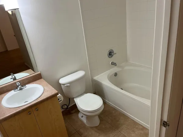 $1,900 | 913 Villa Circle, Boynton Beach, FL 33435