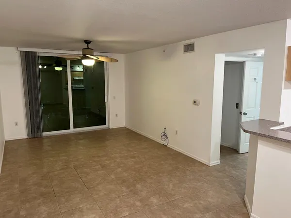 $1,900 | 913 Villa Circle, Boynton Beach, FL 33435