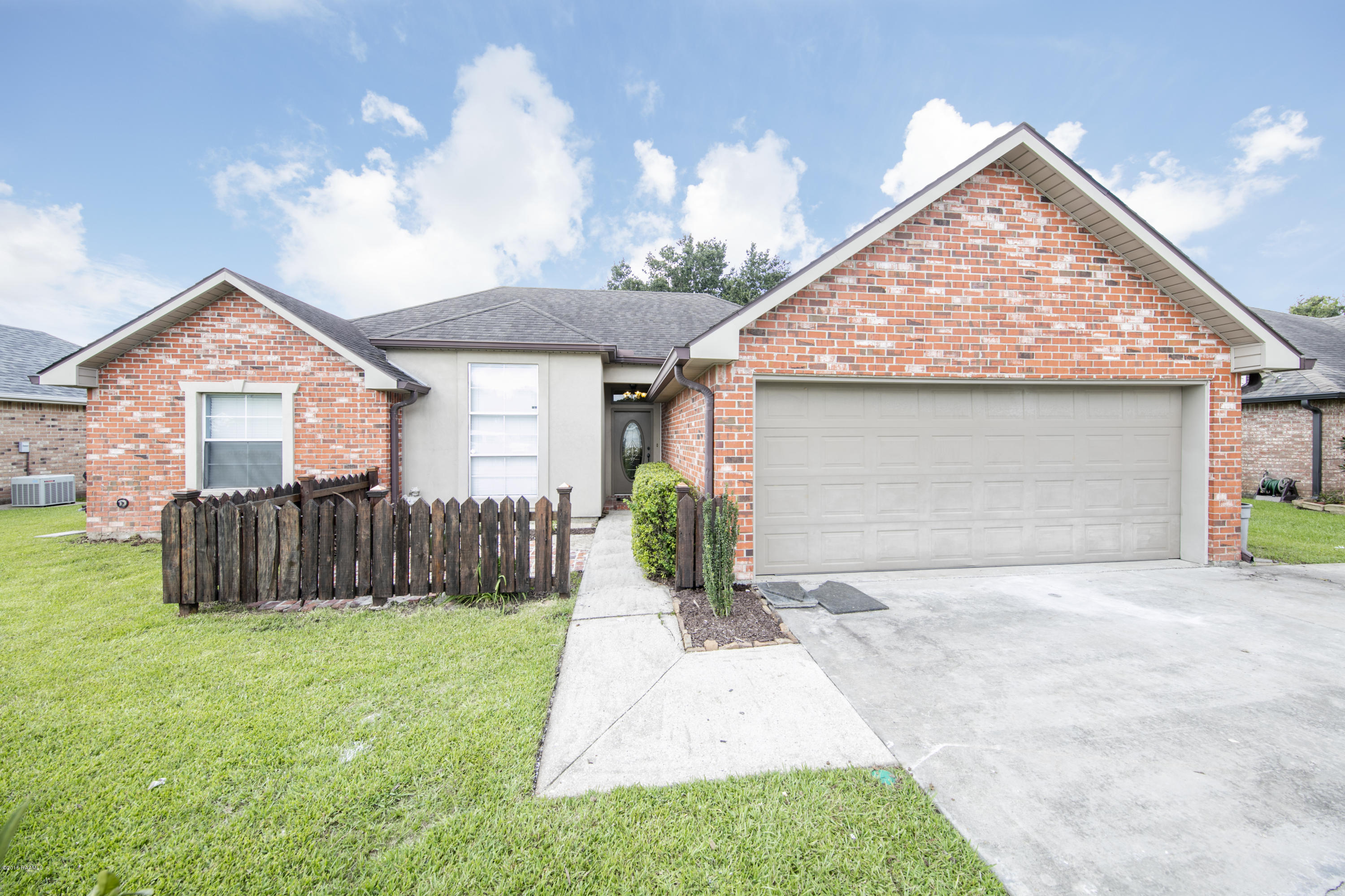 114 Conquest Road Youngsville, LA 70592 - Photo 1 of 22 1 front 1