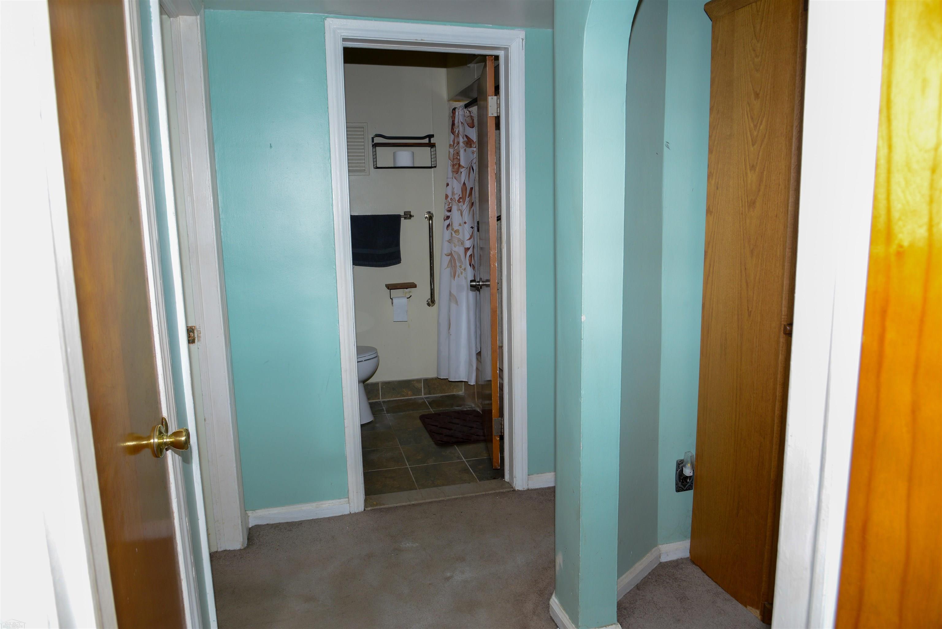 18150 Common Road Roseville, MI 48066 - Photo 19 of 49 Gallery Image 19