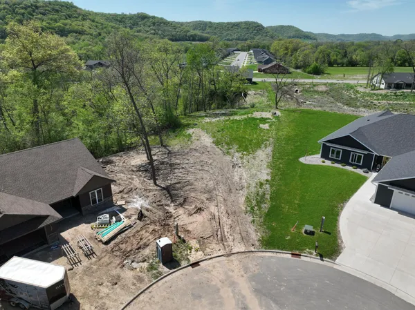 $109,900 | 604 Hickory Lane, La Crescent, MN 55947