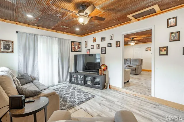 $259,900 | 1855 County Road 459, Poplar Bluff, MO 63901