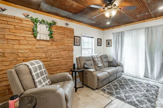 $259,900 | 1855 County Road 459, Poplar Bluff, MO 63901