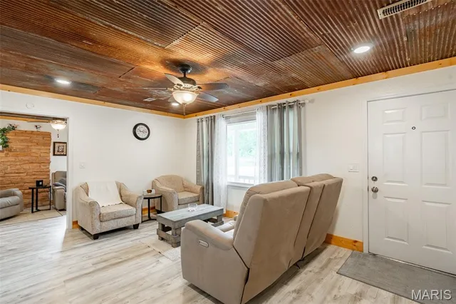 $259,900 | 1855 County Road 459, Poplar Bluff, MO 63901