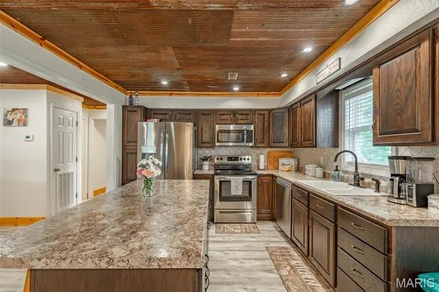 $259,900 | 1855 County Road 459, Poplar Bluff, MO 63901