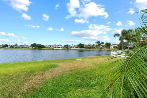 $550,000 | 735 Addison Drive Northeast, St. Petersburg, FL 33716