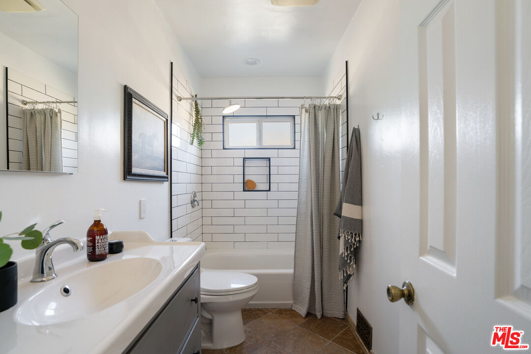 4566 Toland Way Los Angeles, CA 90041 - Photo 23 of 49
