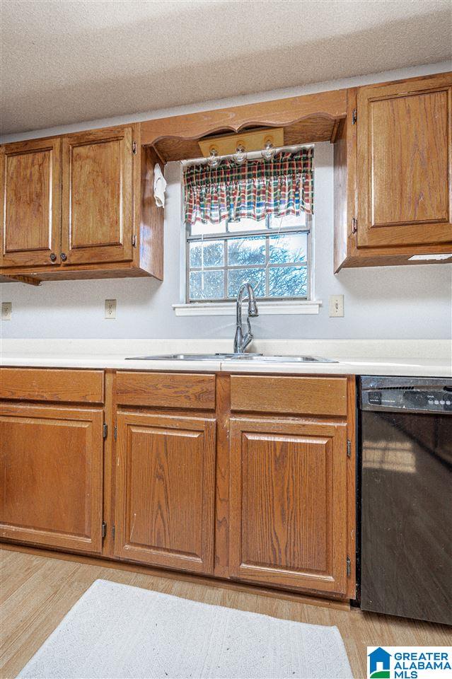 1431 Virginia Road Bessemer, AL 35023 - Photo 8 of 31