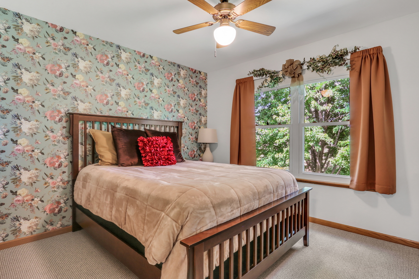 2101 Peach Tree Lane Algonquin, IL 60102 - Photo 20 of 24 a bedroom with a bed and a large window
