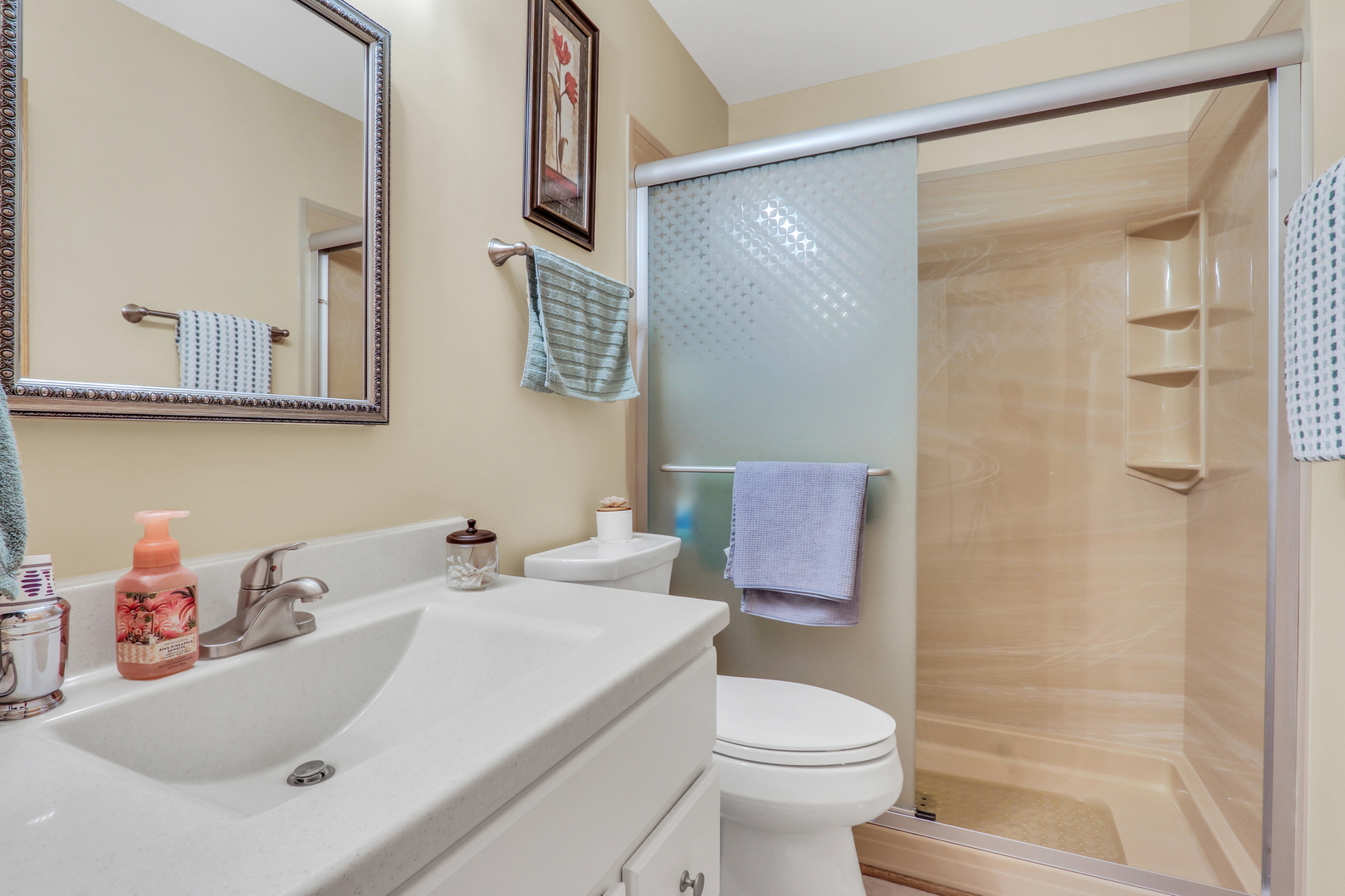 2101 Peach Tree Lane Algonquin, IL 60102 - Photo 21 of 24 a bathroom with a sink a toilet and shower curtain