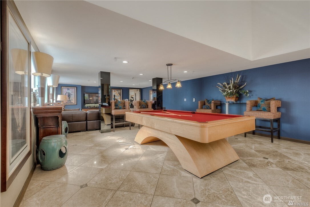 424 North 85th Street, Unit 406 Seattle, WA 98103 - Photo 26 of 34