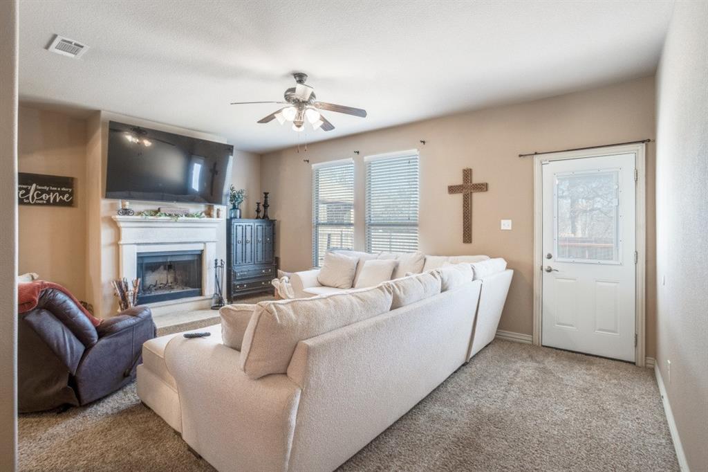 1815 Bersand Gainesville, TX 76240 - Photo 5 of 30